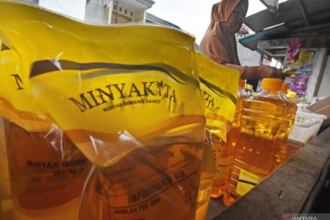 Pembatasan pembelian minyak goreng bersubsidi di Serang