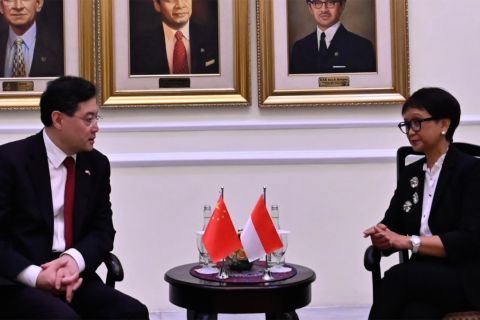 Menlu RI dan China bahas kemitraan strategis termasuk hambatan dagang
