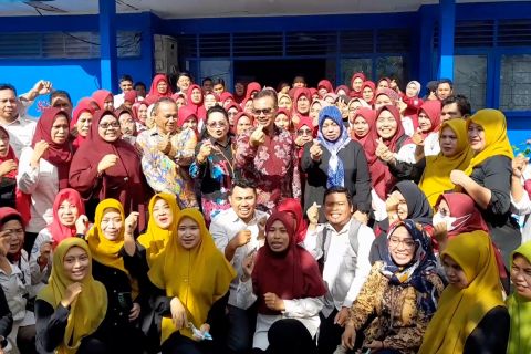 Kepala BKKBN ajak masyarakat Malut ikut progam KB