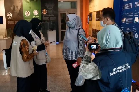 Memberi pemahaman jurnalistik pada siswa SMP di Solo