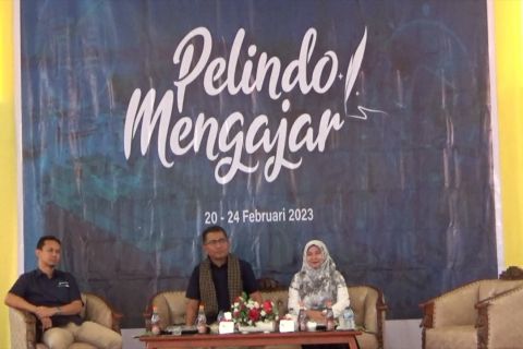 “Pelindo Mengajar” beri motivasi siswa SMA di Padang
