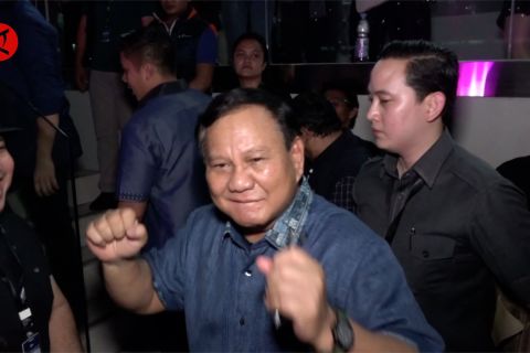 Prabowo hingga Ridwan Kamil ramai-ramai nonton Konser Dewa19 di JIS