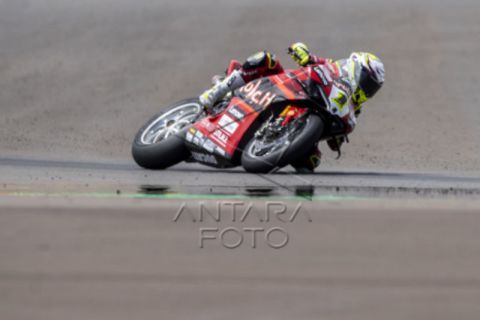 Alvaro Bautista juara race 2 WSBK 2023 di Mandalika