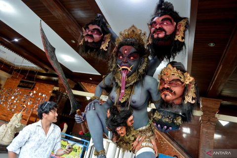 Ogoh-ogoh kekinian bergerak via koneksi internet