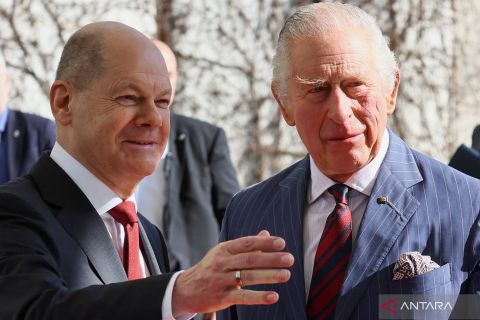 Raja Inggris berkunjung ke Jerman