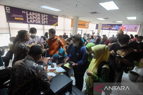 Suasana hari terakhir pelaporan SPT pajak