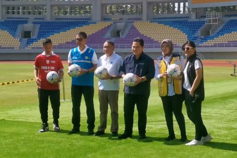 Menpora dan Ketum PSSI tinjau kesiapan Stadion Manahan