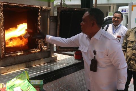 Balai Besar POM Bandung musnahkan 175 ribu obat dan kosmetik ilegal