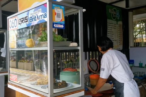 U-20 batal di Indonesia, PKL Shelter Manahan bisa berjualan lagi