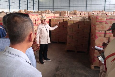 Pastikan stok bahan pokok aman, Disdag Kalsel awasi distributor