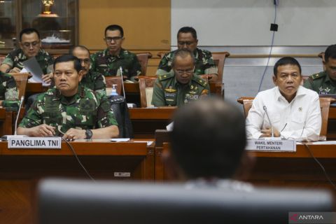 Rapat kerja Panglima TNI dengan Komisi I DPR