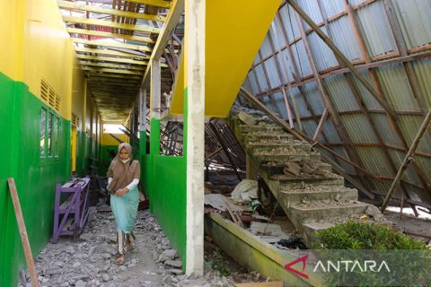 Puting beliung terjang Ponpes Madrasatul Quran di Kubu Raya