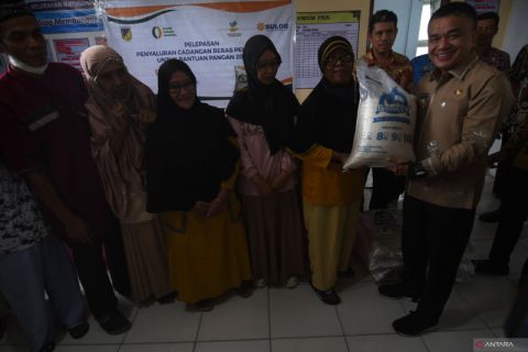 Penyaluran Cadangan Beras Pemerintah di Palu