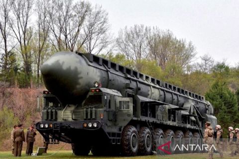 Korea Utara uji coba rudal balistik antarbenua Hwasong-18