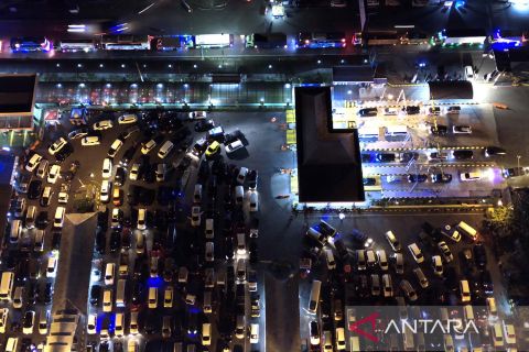 Pemudik padati pelabuhan Gilimanuk