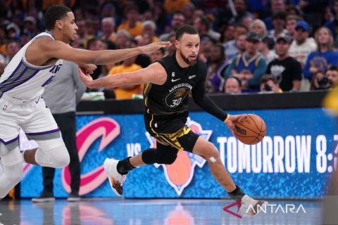 Golden State Warriors ladeni Sacramento Kings di kandang