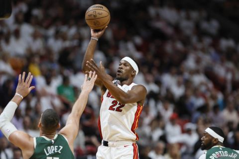 Playoffs NBA: Miami Heat kalahkan Milwaukee Bucks 121 -99