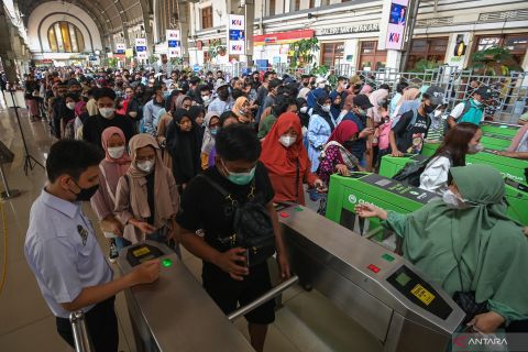 Penumpang musiman dominasi kepadatan Commuterline Jabodetabek