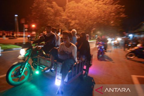 Warga Padang mengungsi pascagempa berpotensi tsunami