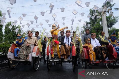 Menparekraf saksikan pertunjukan Solo Menari