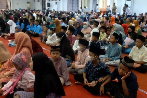 Baznas dan Pemprov Jatim santuni ratusan anak yatim di Jember