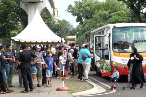 Hari ketiga lebaran, 20.000 pengunjung padati TMII