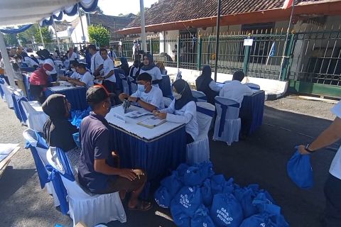 KAI Daop 7 gelar bazar sembako murah Ramadhan 2023 di Stasiun Madiun