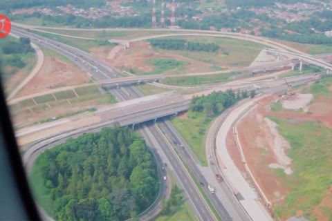 Kapolri monitor lalu lintas arus mudik 2023 dari udara