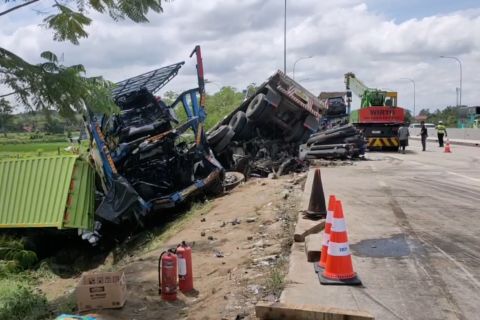 Korban meninggal kecelakaan beruntun di Tol Boyolali jadi 8 orang