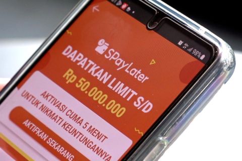Pertimbangan sebelum belanja Lebaran pakai metode "paylater"