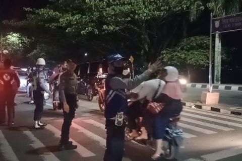 Suasana malam takbiran tanpa takbir keliling di Samarinda