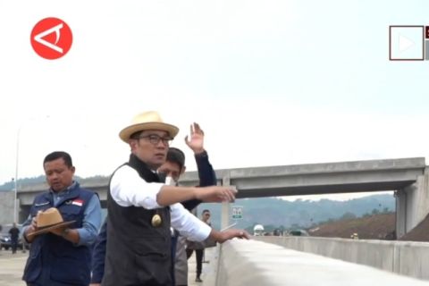 Ridwan Kamil: Mulai 15 April Tol Cisumdawu bisa digunakan 1 arah