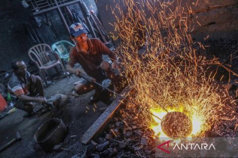 Produksi gong di Bogor