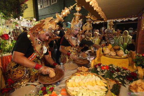 Festival Rujak Uleg di Surabaya