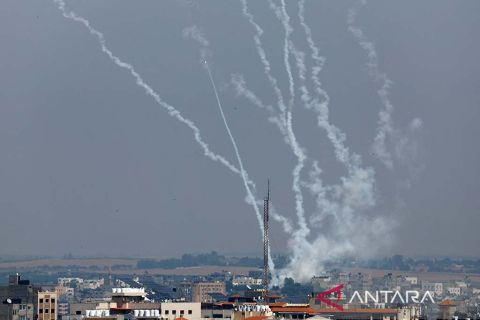 Serangan roket dari Gaza ke Israel