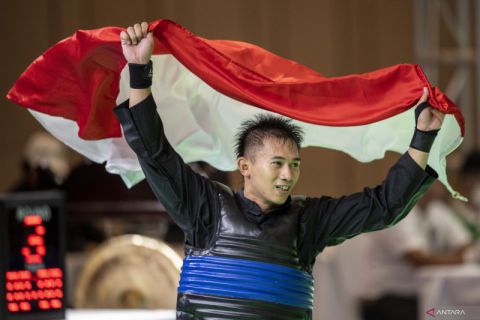 Pesilat Iqbal Chandra raih emas di nomor tanding putra Class F