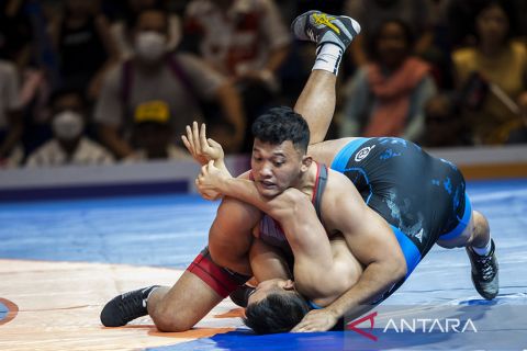 Pegulat Lulut Gilang Saputra raih medali emas SEA Games Kamboja