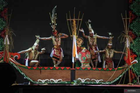 Tari pedalaman Dayak Kalimantan Tengah