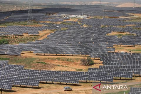 Pembangkitan listrik fotovoltaik di China