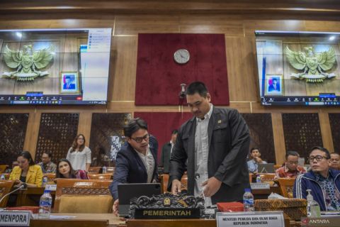 Rapat kerja Kemenpora dengan Komisi X DPR