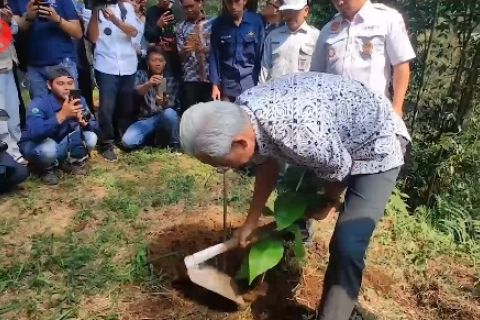 Ganjar Pranowo arahkan penyuluh pertanian seimbangkan lingkungan