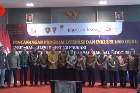 OJK-BEI perkuat literasi dan inklusi keuangan kepada guru di Ambon