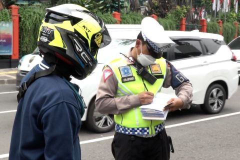Pemberlakuan kembali tilang manual tingkatkan kepatuhan berkendara