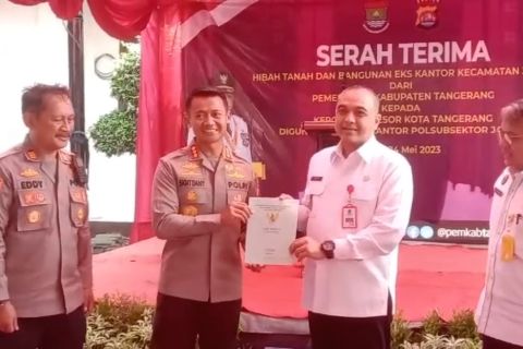 Pemkab Tangerang hibahkan kantor ke polresta