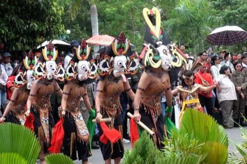 Rayakan HUT, Kalimantan Tengah pamerkan ragam budaya lewat Isen Mulang