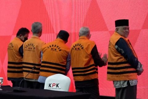 KPK tahan lima mantan anggota DPRD Jambi