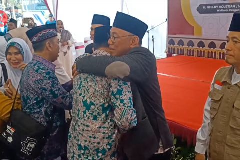 Wali Kota Cilegon lepas 393 JCH ke Asrama Haji Pondok Gede