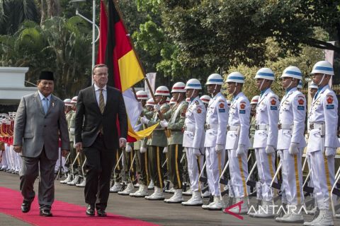 Menhan Prabowo Subianto bertemu Menhan Jerman