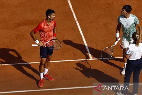 Sengit, pertandingan semifinal Djokovic vs Alcaraz