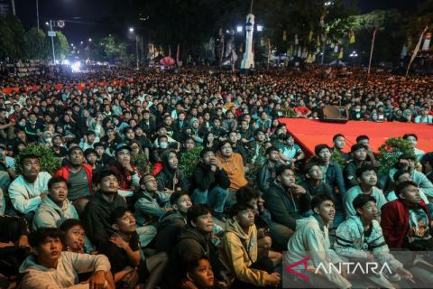 Suporter timnas nonton bareng laga Indonesia lawan Argentina di Solo